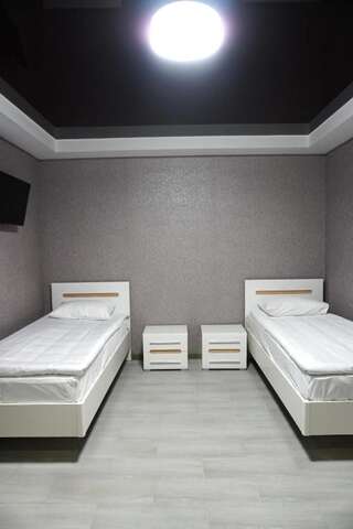 Отель Bloom Hotel Харьков Двухместный номер с 2 отдельными кроватями-9